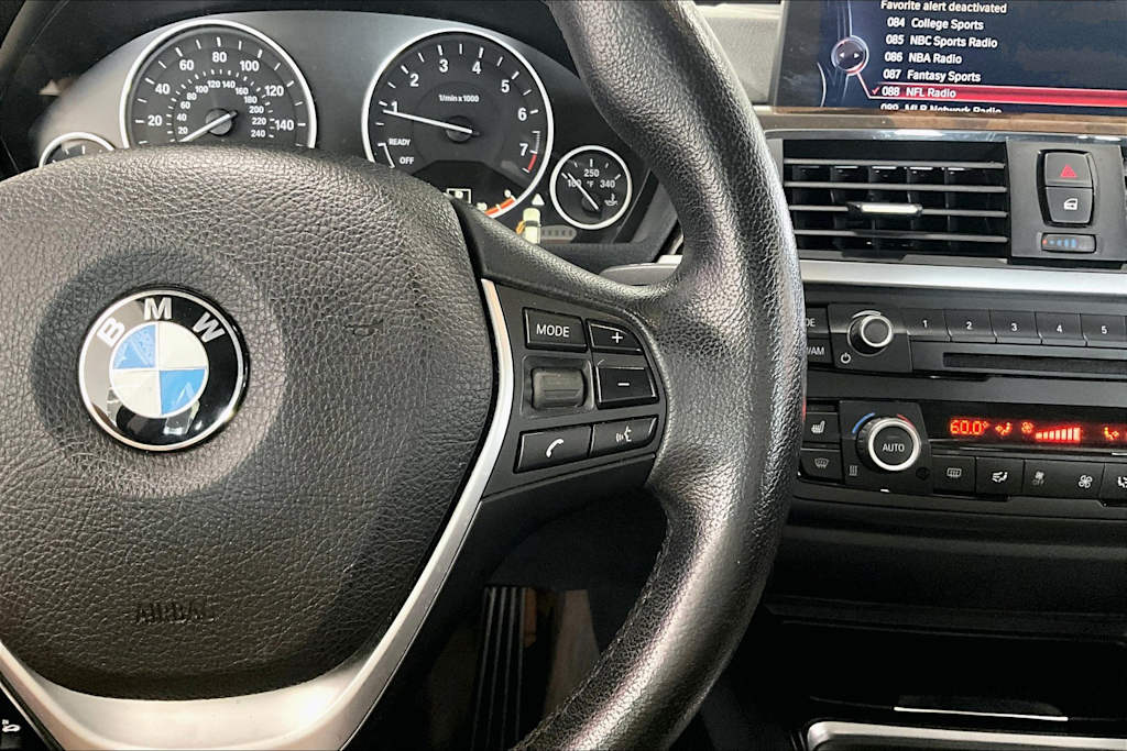 Thumbnail: 2015 BMW 3 Series - 21