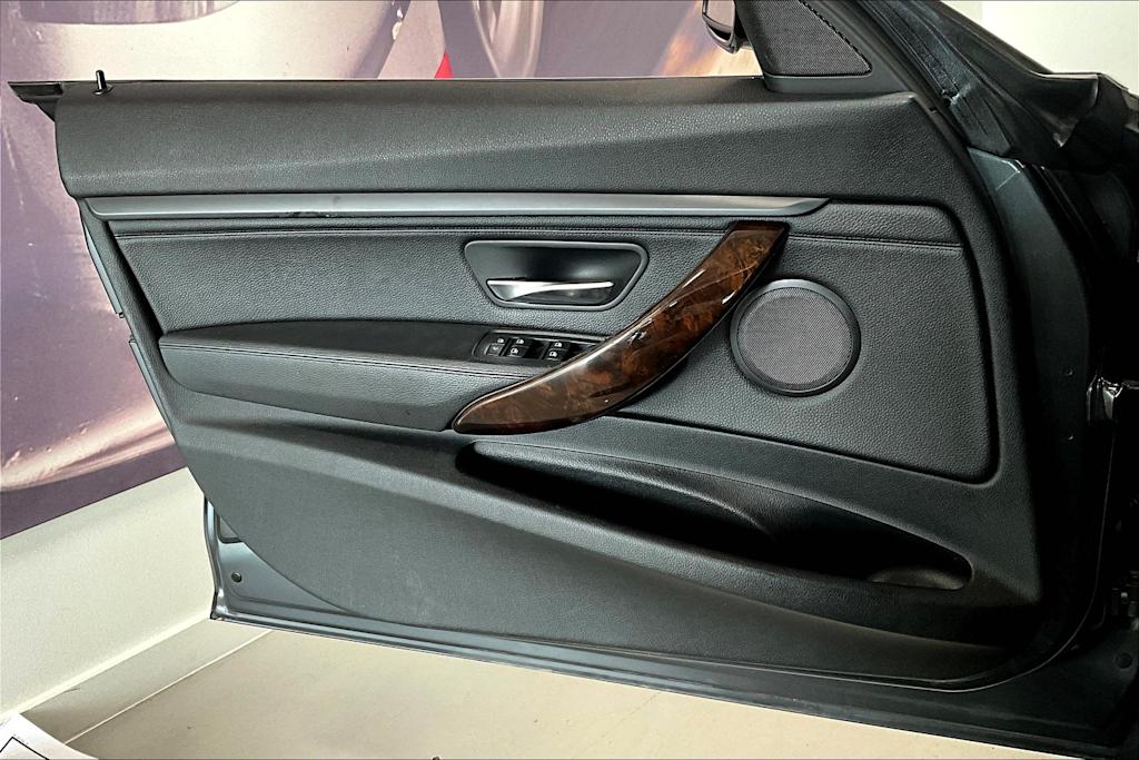 Thumbnail: 2015 BMW 3 Series - 23