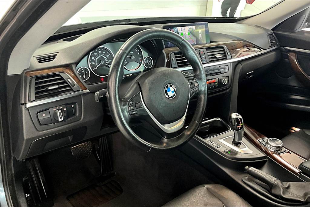 Thumbnail: 2015 BMW 3 Series - 2