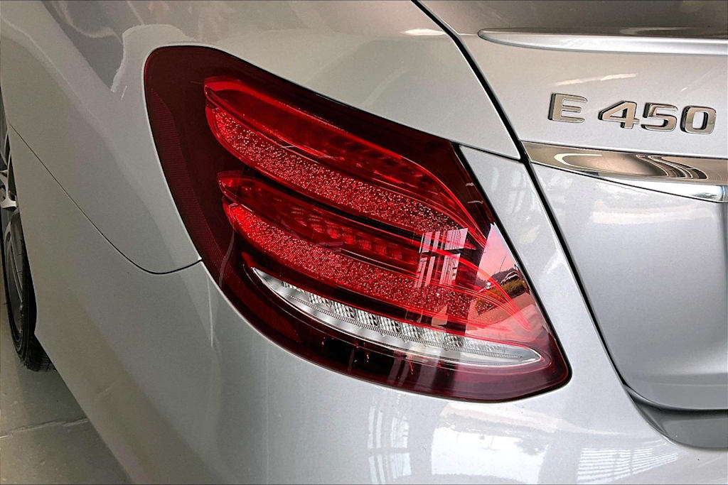 Thumbnail: 2019 Mercedes-Benz E-Class - 29