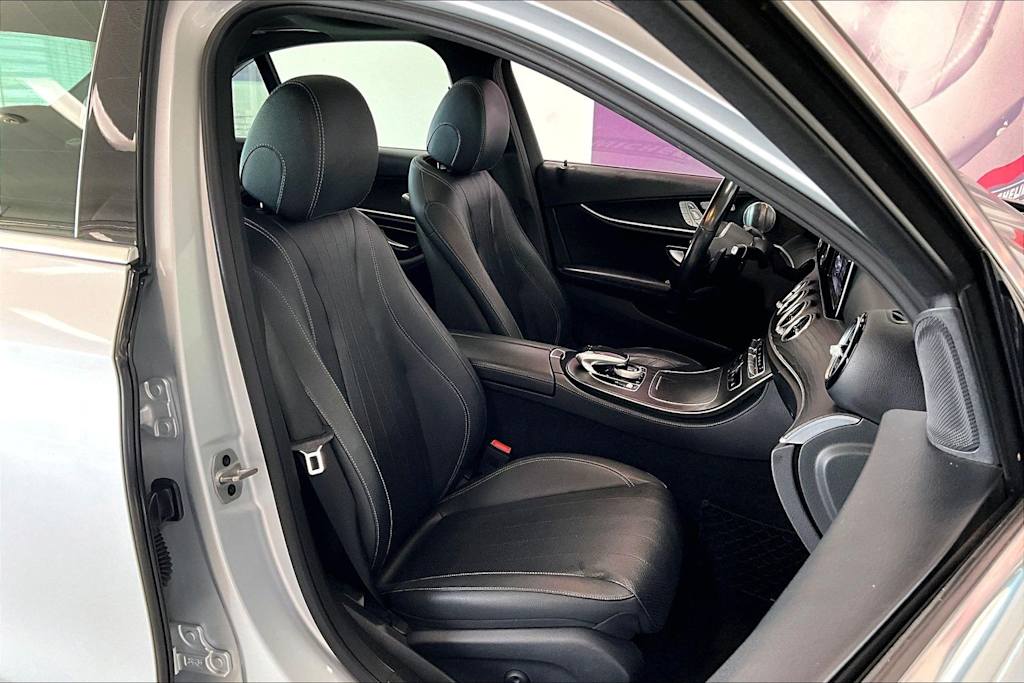 Thumbnail: 2019 Mercedes-Benz E-Class - 10