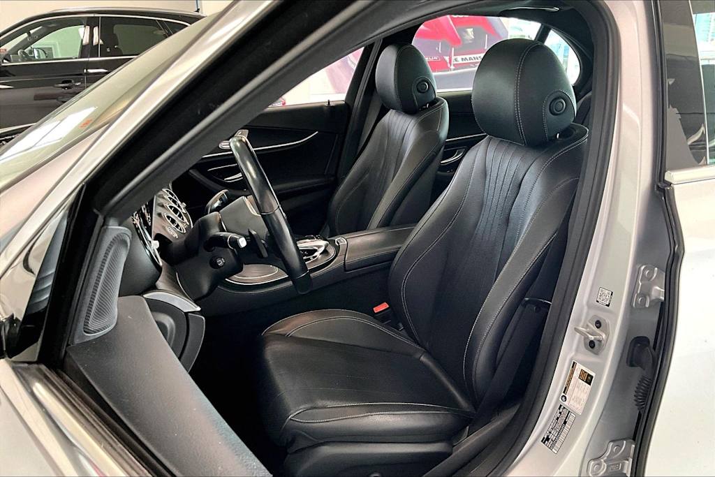 Thumbnail: 2019 Mercedes-Benz E-Class - 9