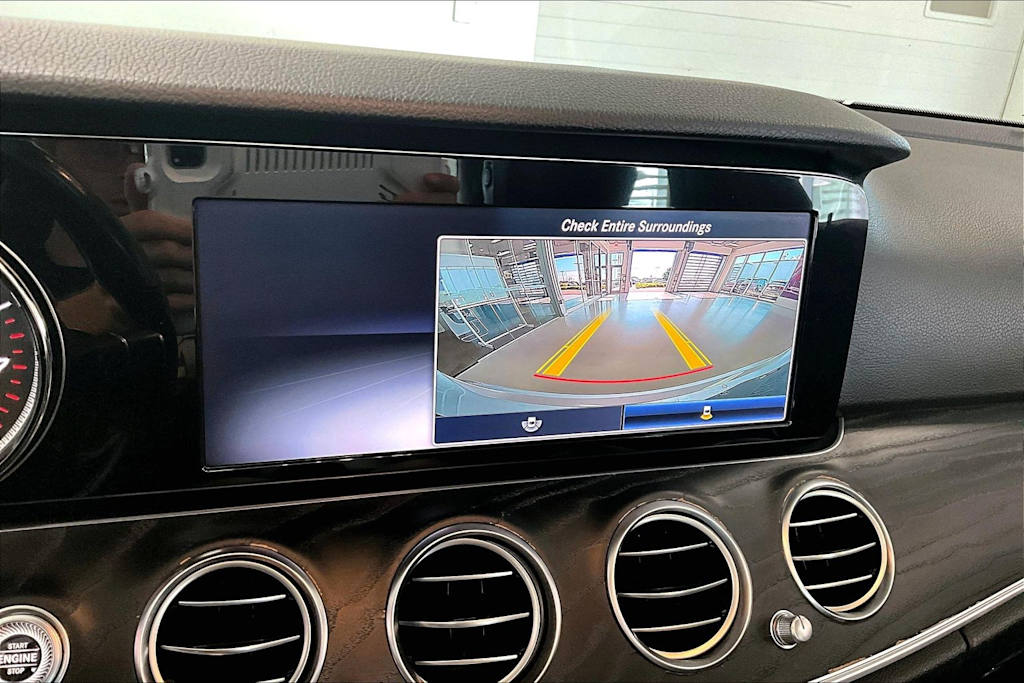 Thumbnail: 2019 Mercedes-Benz E-Class - 14