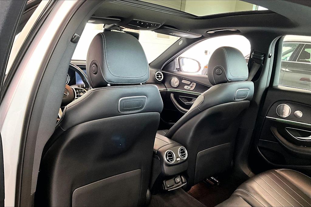 Thumbnail: 2019 Mercedes-Benz E-Class - 11