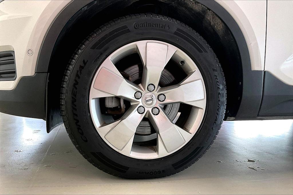 Thumbnail: 2019 Volvo XC40 - 8