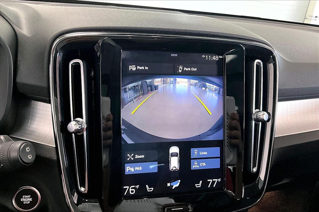 Thumbnail: 2019 Volvo XC40 - 23