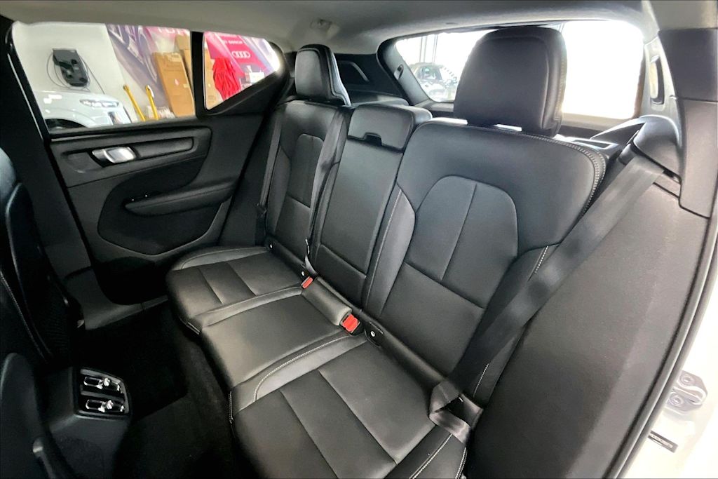 Thumbnail: 2019 Volvo XC40 - 26