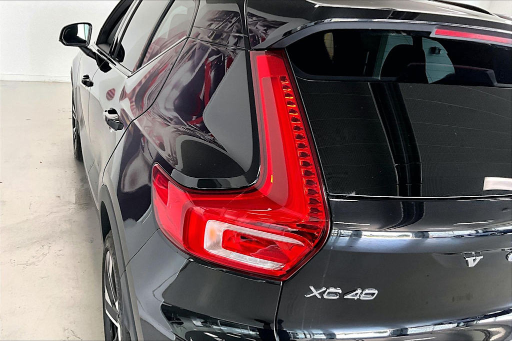 Thumbnail: 2025 Volvo XC40 - 29
