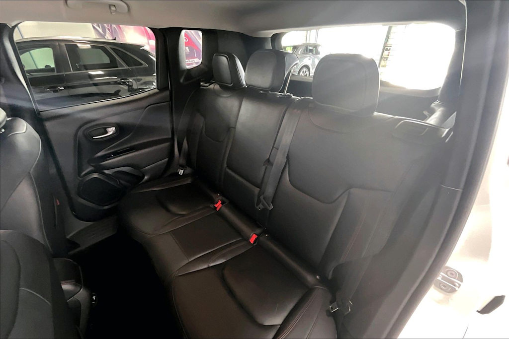 Thumbnail: 2020 Jeep Renegade - 27