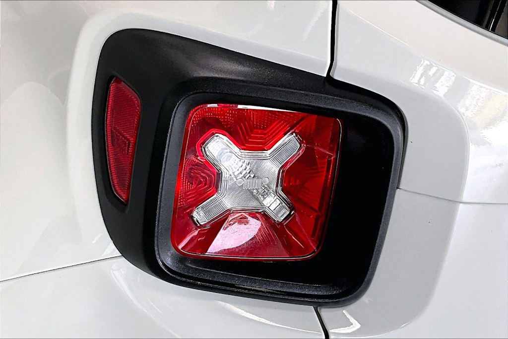 Thumbnail: 2020 Jeep Renegade - 30