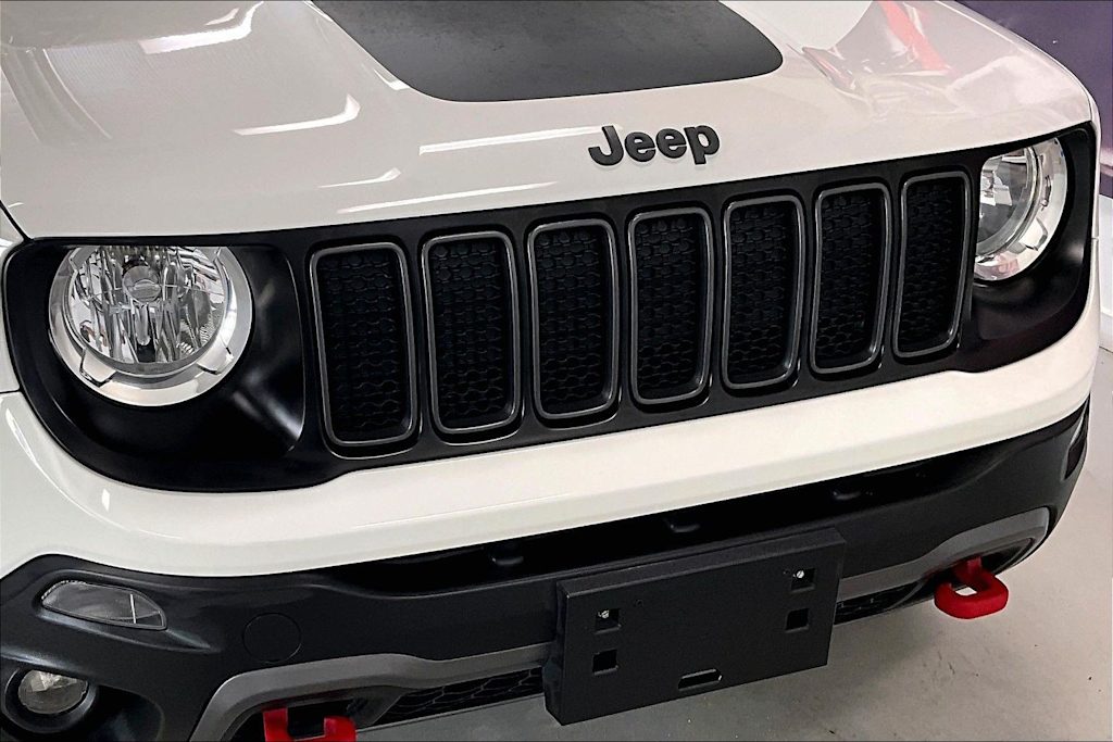 Thumbnail: 2020 Jeep Renegade - 31