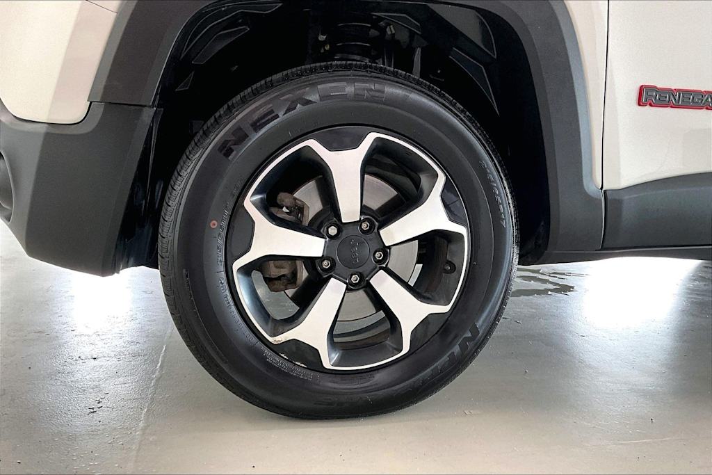 Thumbnail: 2020 Jeep Renegade - 8