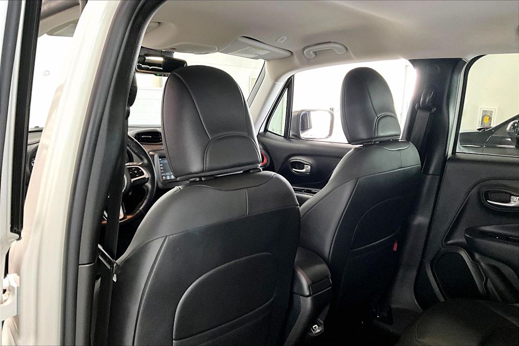 Thumbnail: 2020 Jeep Renegade - 10