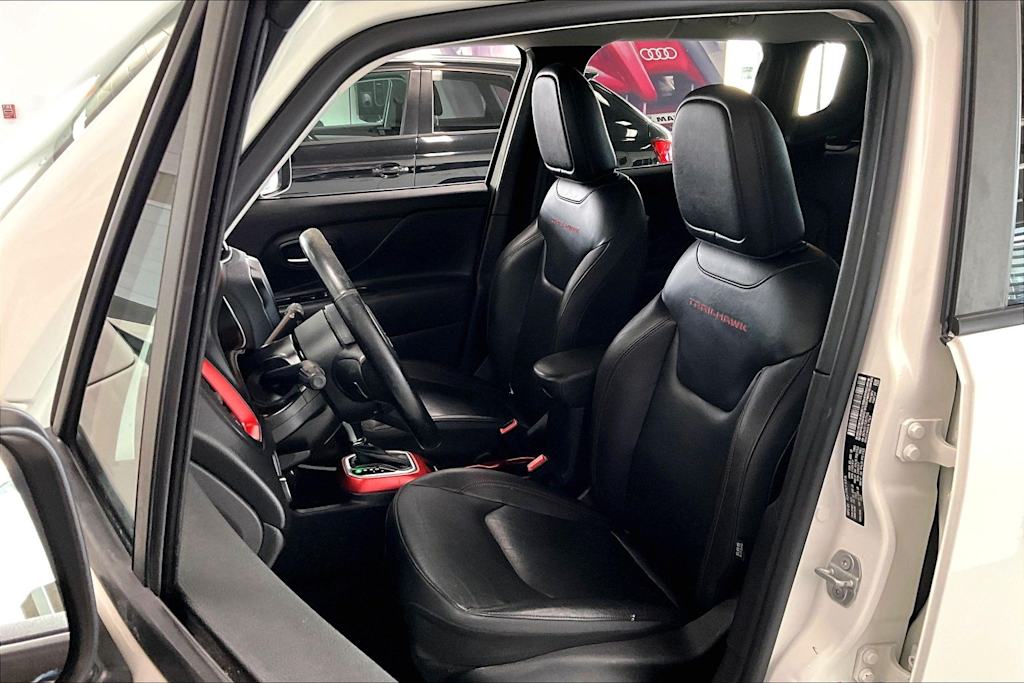 Thumbnail: 2020 Jeep Renegade - 12