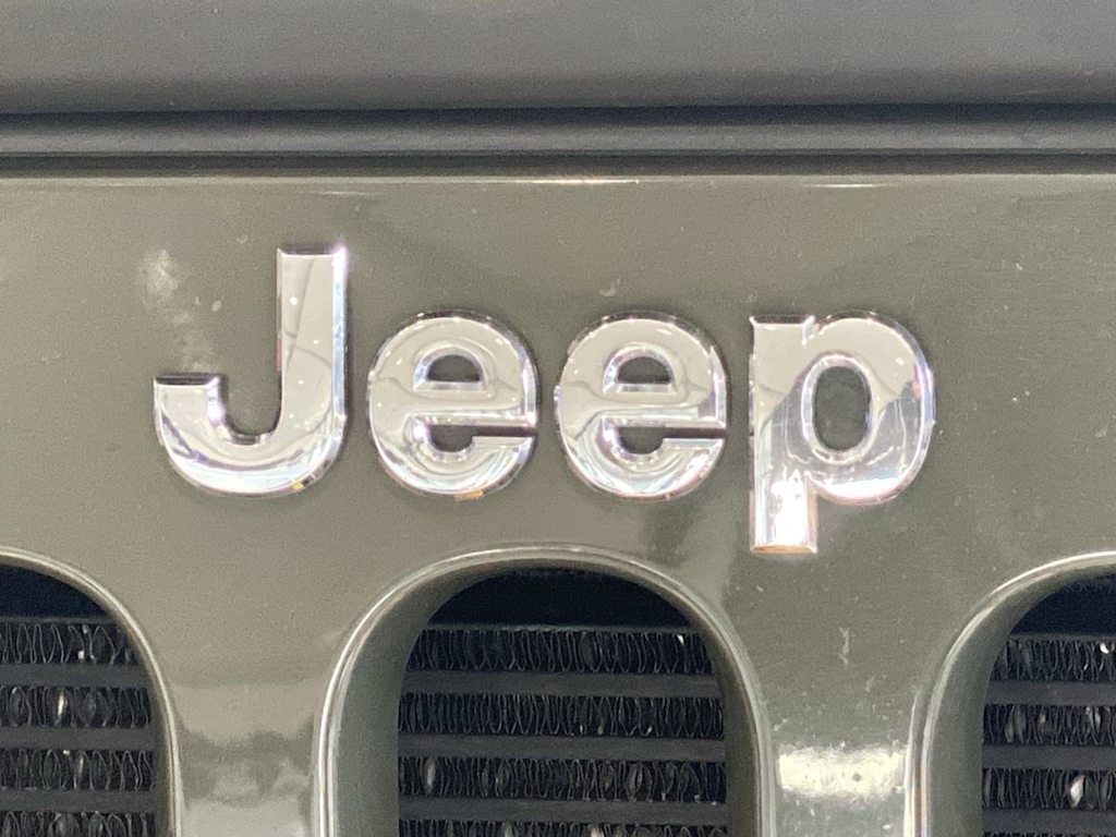 Thumbnail: 2016 Jeep Wrangler - 20