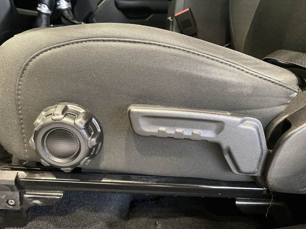 Thumbnail: 2020 Jeep Wrangler - 21