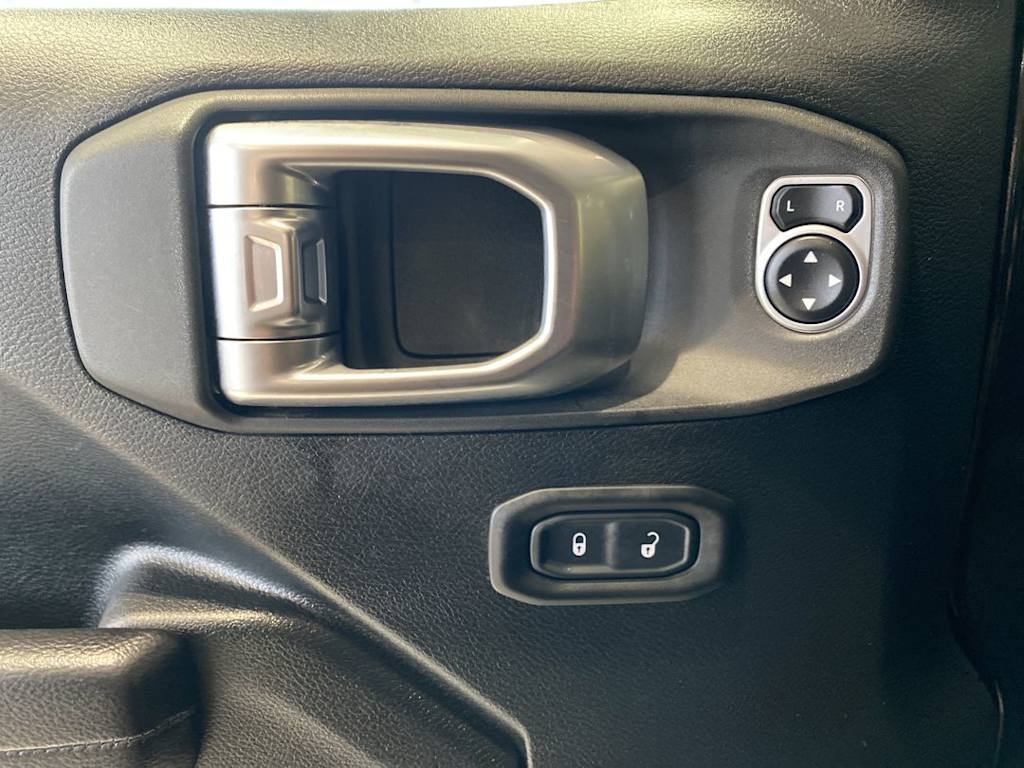 Thumbnail: 2020 Jeep Wrangler - 22