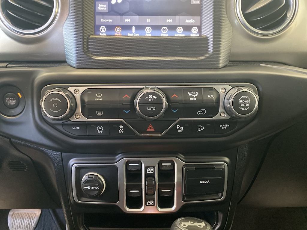 Thumbnail: 2018 Jeep Wrangler - 25