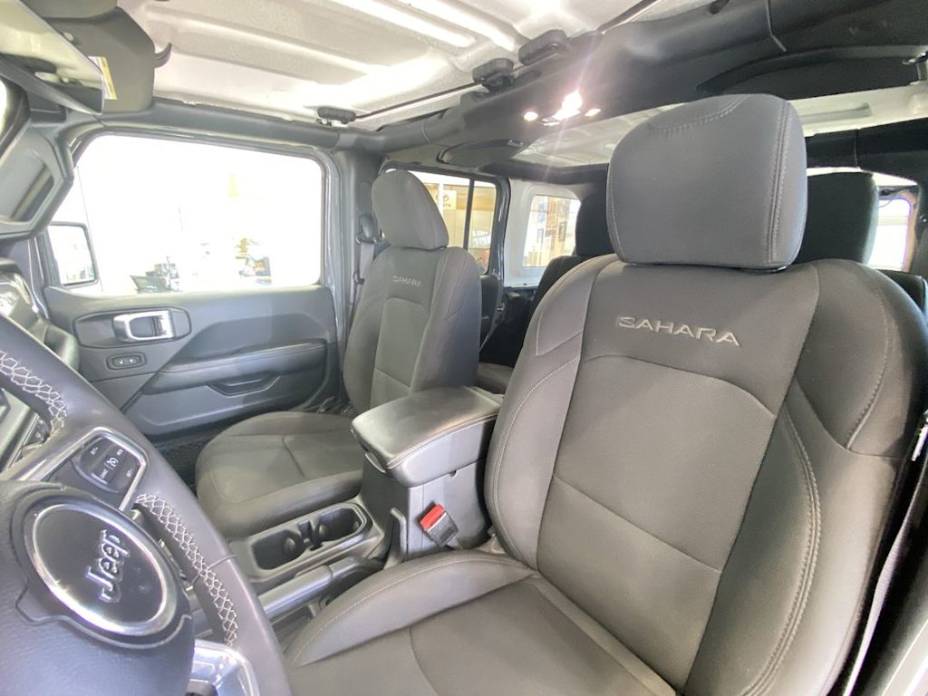 Thumbnail: 2023 Jeep Wrangler - 8