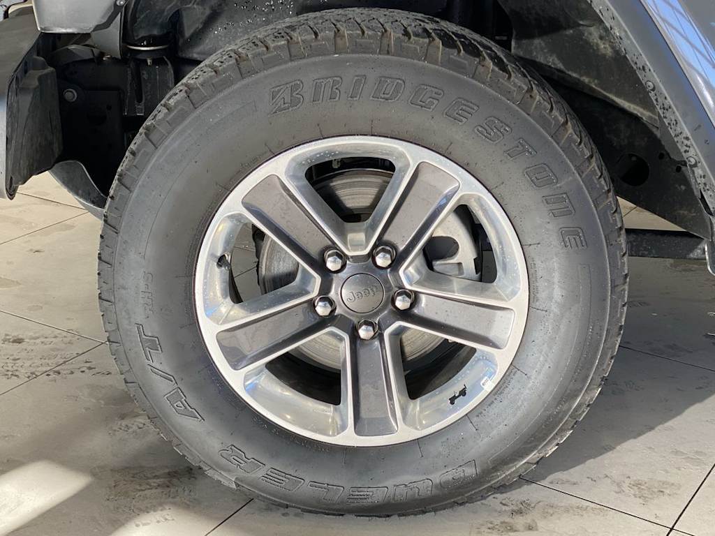 Thumbnail: 2023 Jeep Wrangler - 6