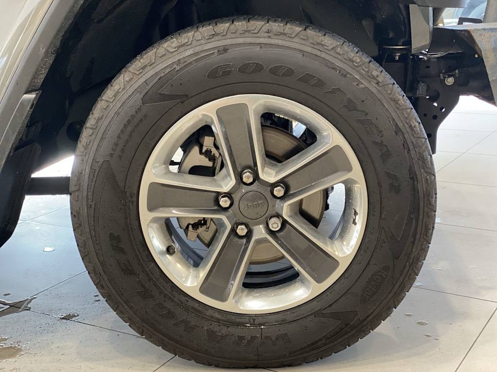 2021 Jeep Wrangler Unlimited Sahara 8