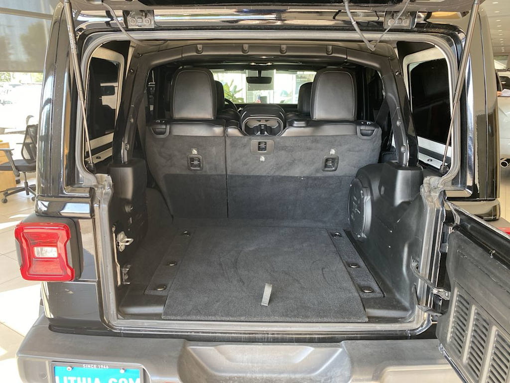 Thumbnail: 2020 Jeep Wrangler - 16