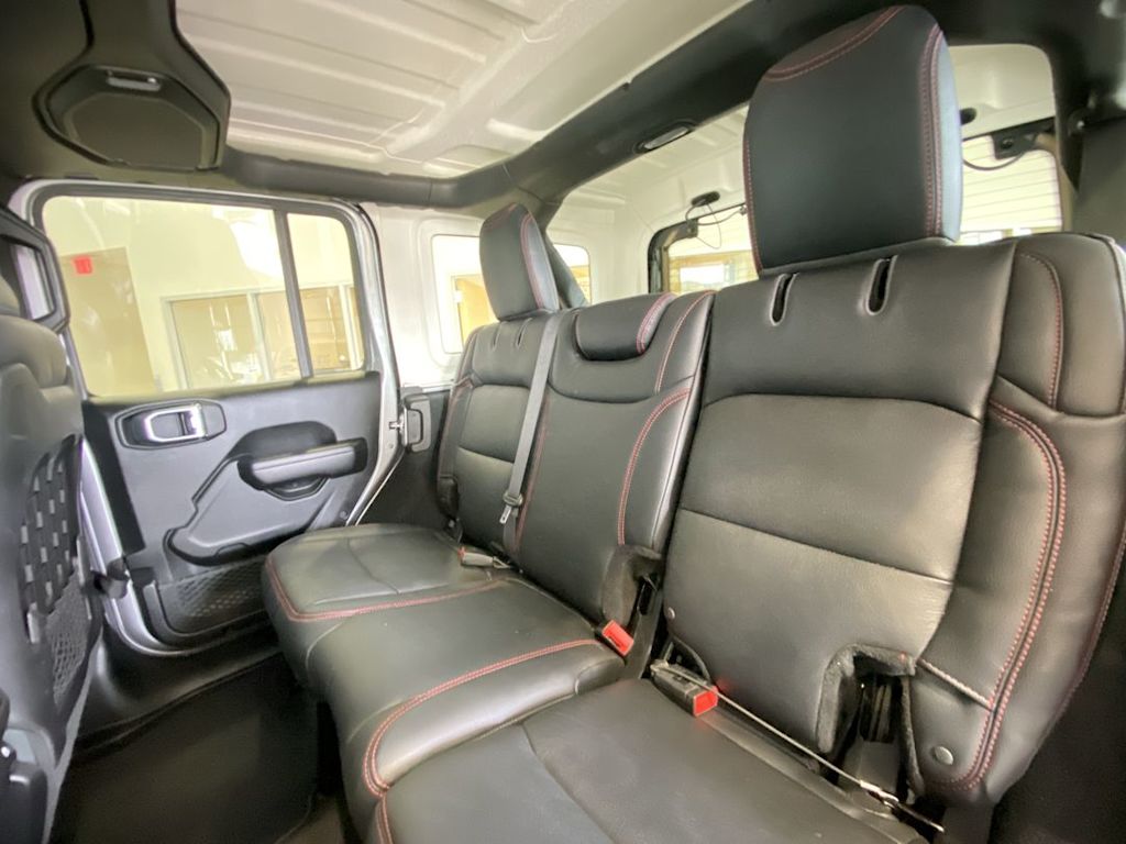 Thumbnail: 2018 Jeep Wrangler - 12