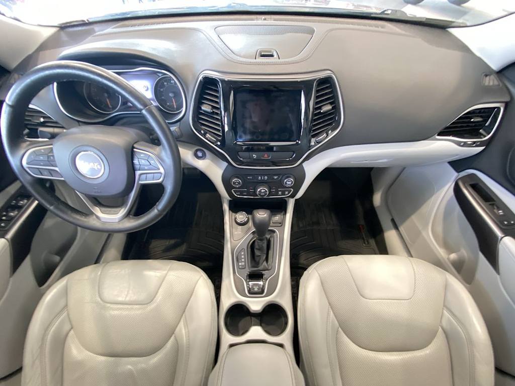 Thumbnail: 2019 Jeep Cherokee - 8