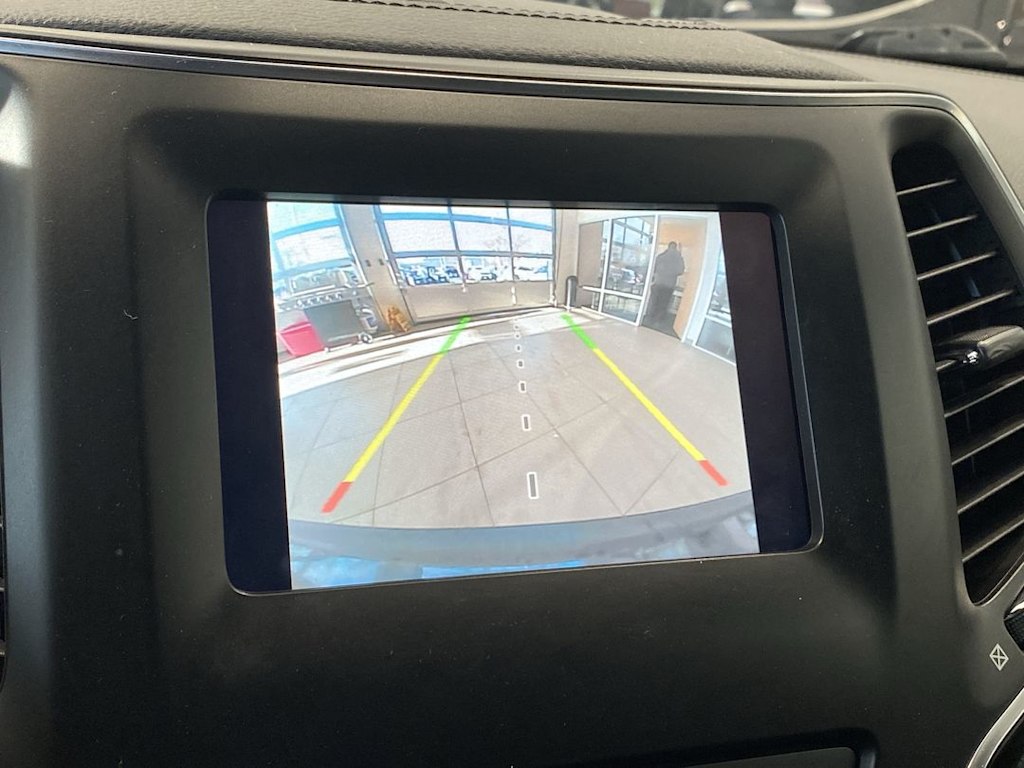 Thumbnail: 2020 Jeep Cherokee - 22