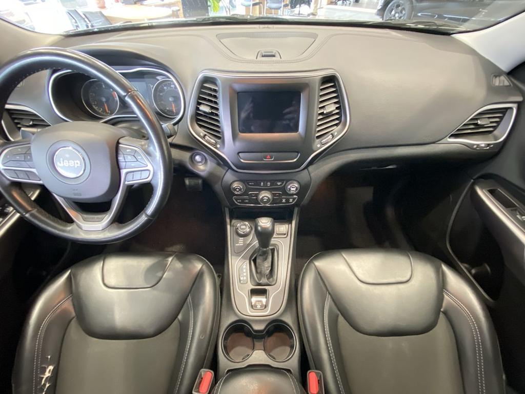 Thumbnail: 2019 Jeep Cherokee - 7