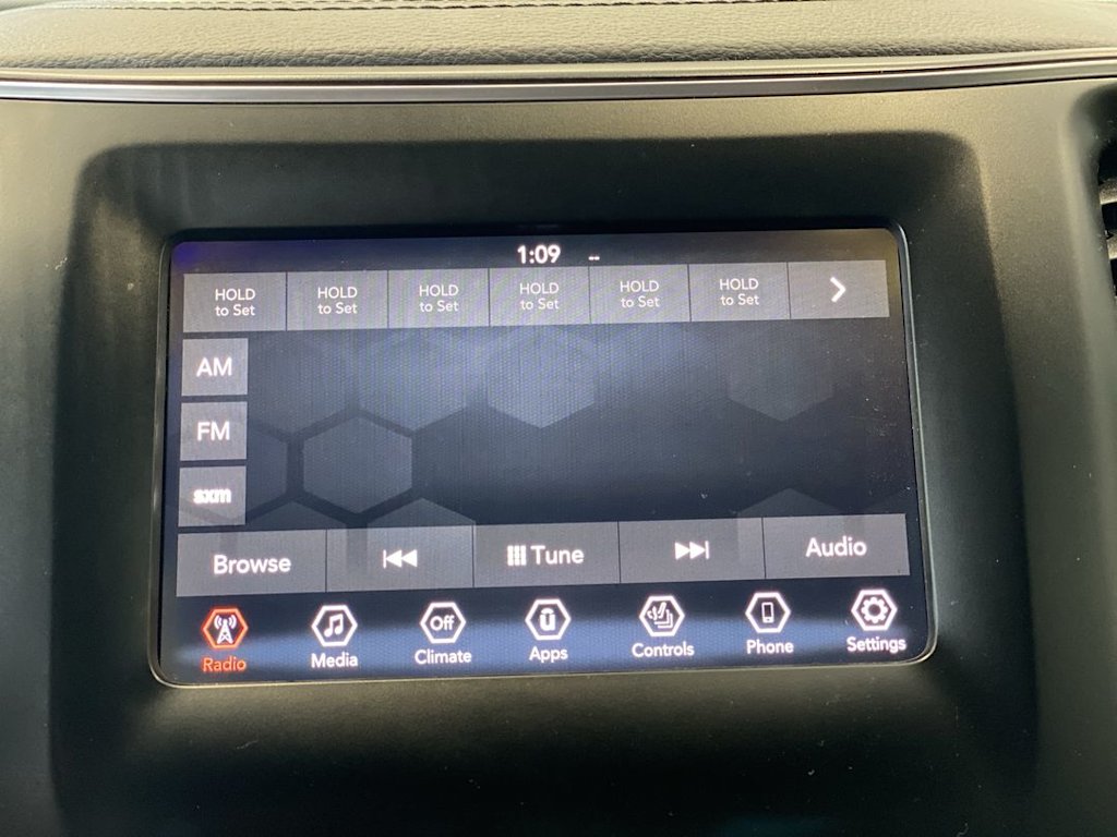 Thumbnail: 2019 Jeep Cherokee - 12
