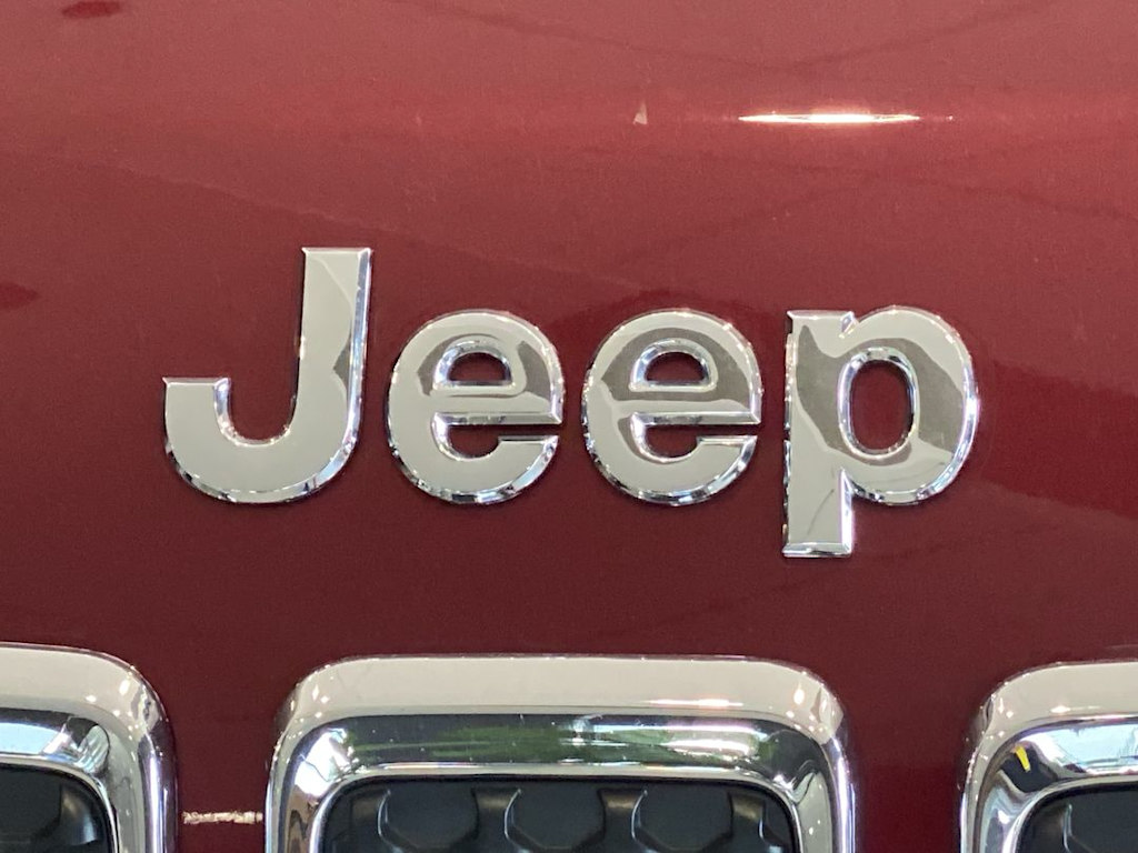 Thumbnail: 2021 Jeep Cherokee - 7