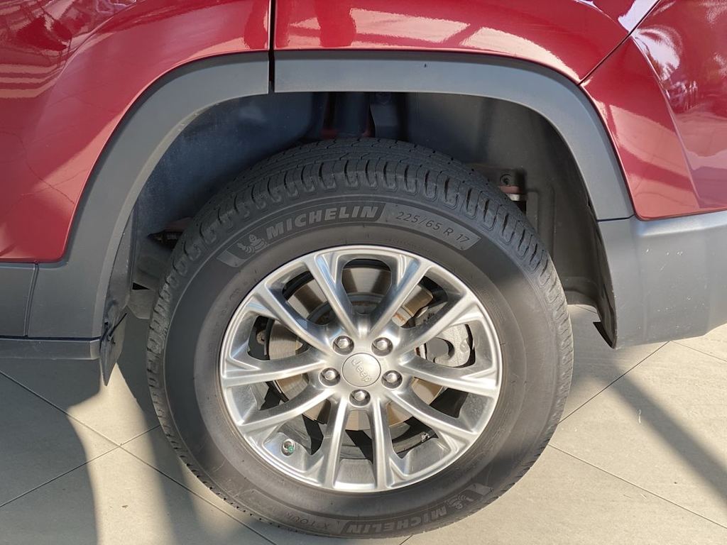Thumbnail: 2021 Jeep Cherokee - 8
