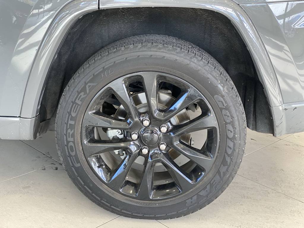 Thumbnail: 2020 Jeep Grand Cherokee - 8