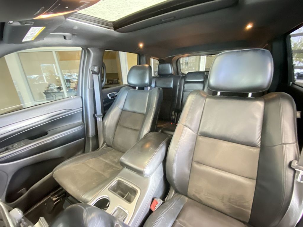 Thumbnail: 2020 Jeep Grand Cherokee - 10