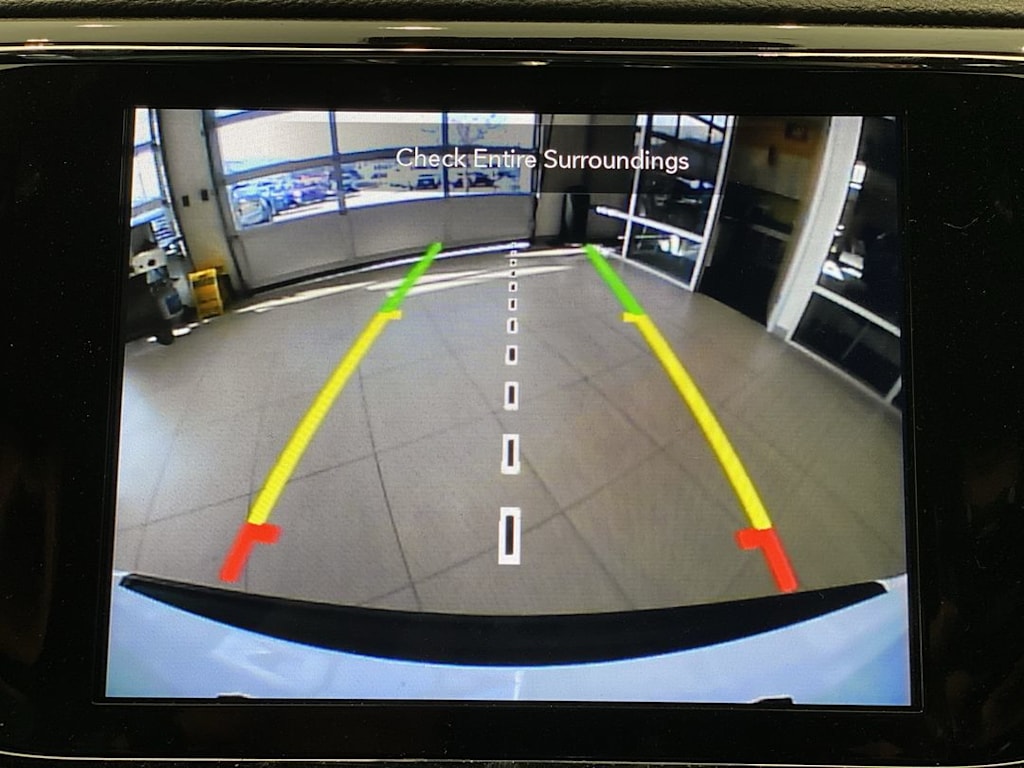 Thumbnail: 2021 Jeep Grand Cherokee - 24