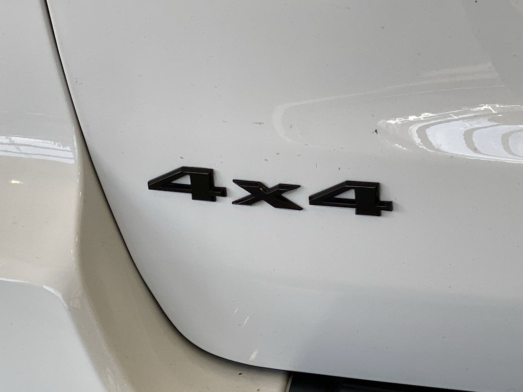 Thumbnail: 2021 Jeep Grand Cherokee - 21