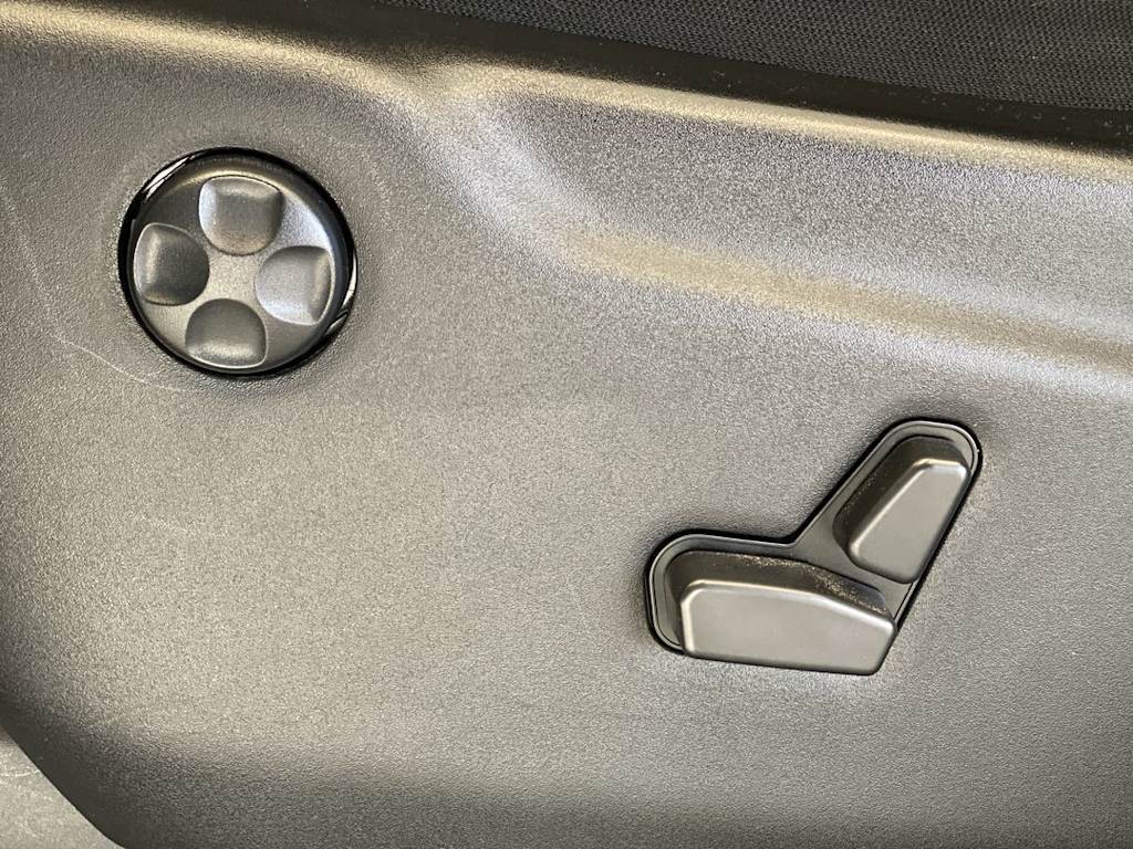 Thumbnail: 2021 Jeep Grand Cherokee - 22