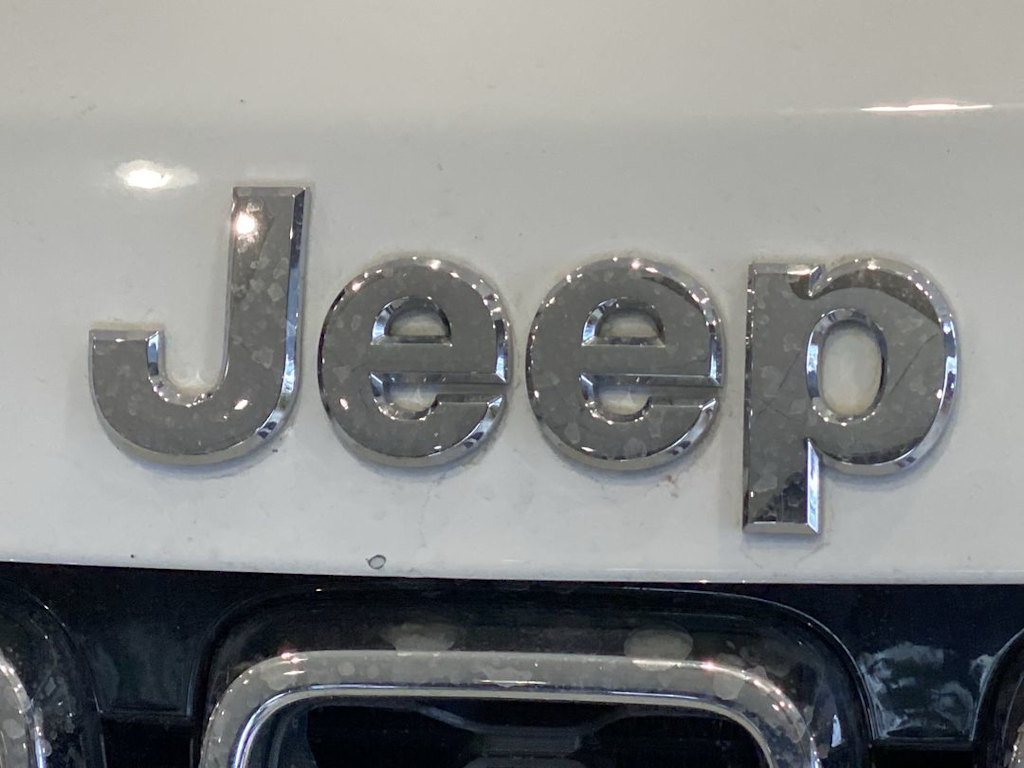 Thumbnail: 2020 Jeep Grand Cherokee - 21