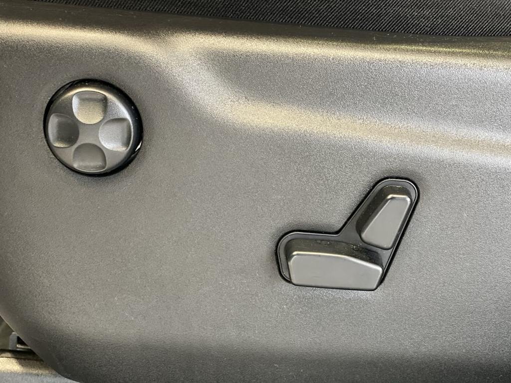 Thumbnail: 2020 Jeep Grand Cherokee - 23