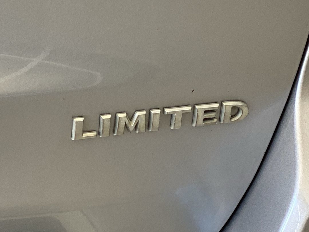 Thumbnail: 2015 Jeep Grand Cherokee - 21