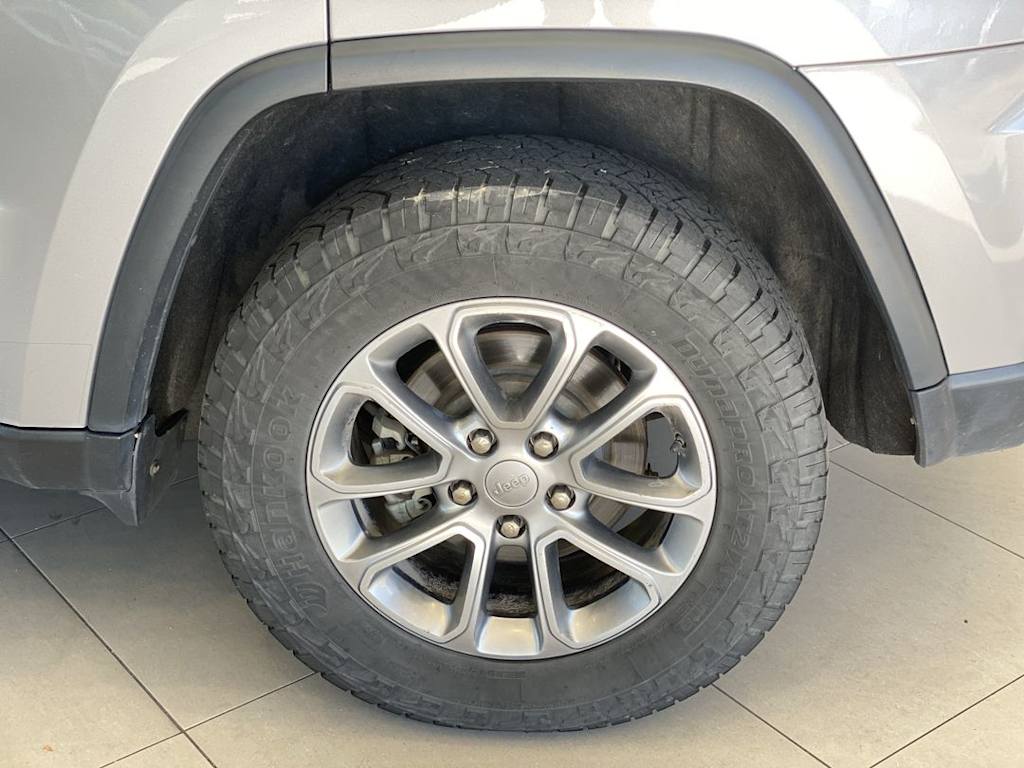 Thumbnail: 2015 Jeep Grand Cherokee - 7