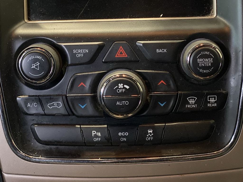 Thumbnail: 2015 Jeep Grand Cherokee - 27