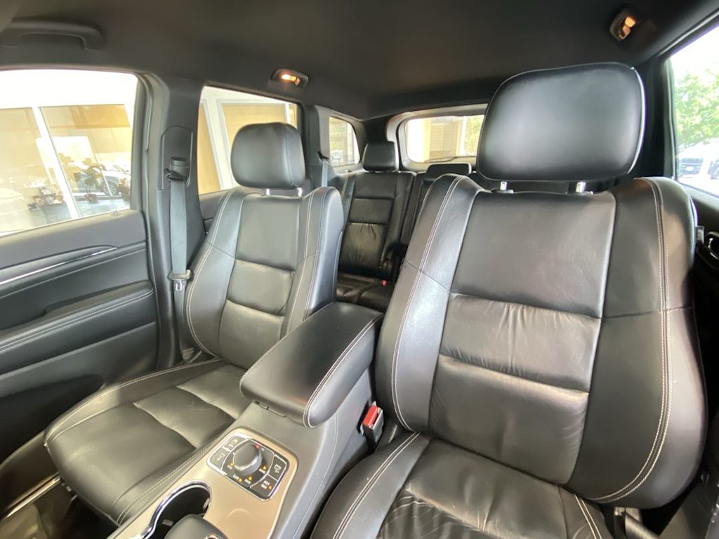 Thumbnail: 2015 Jeep Grand Cherokee - 10