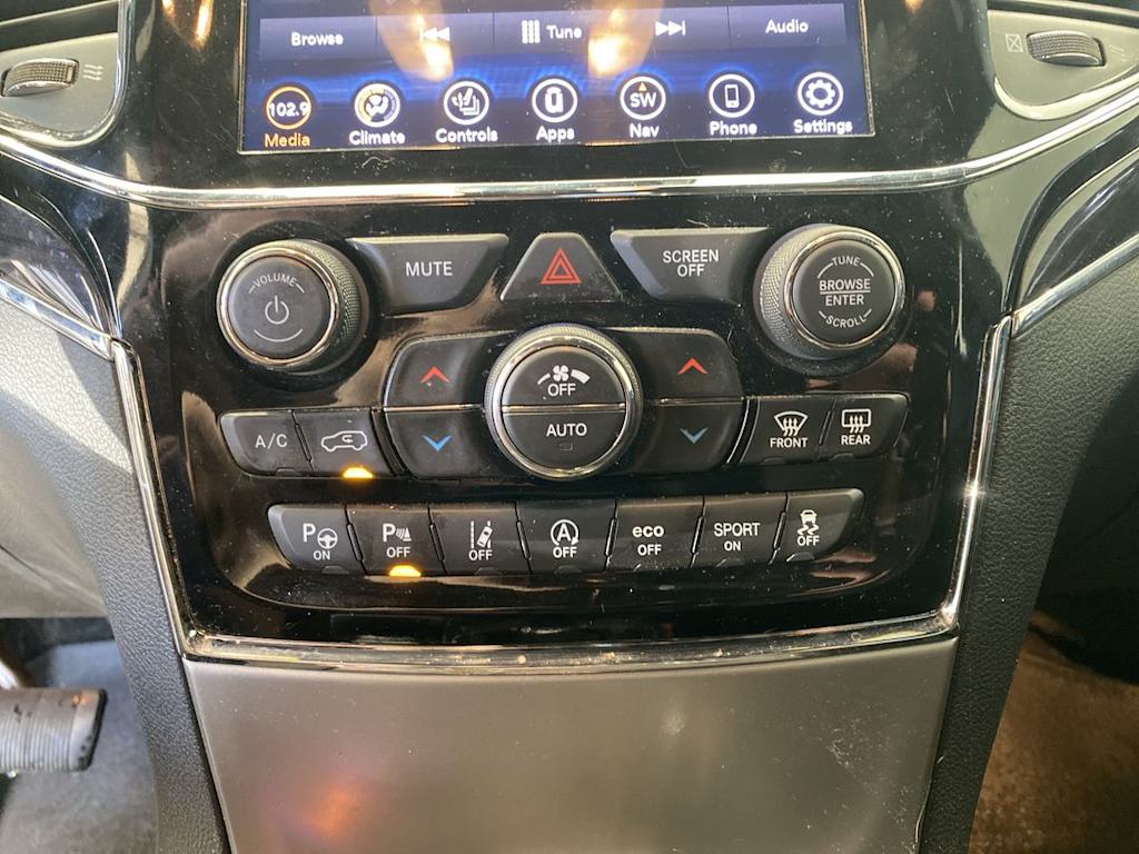 Thumbnail: 2020 Jeep Grand Cherokee - 25