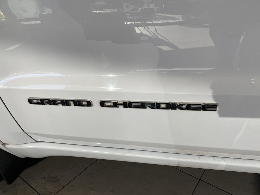 Thumbnail: 2020 Jeep Grand Cherokee - 7