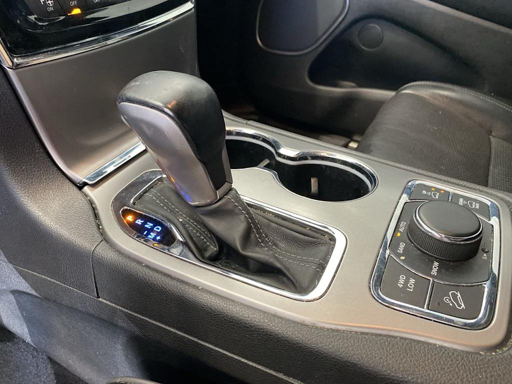 Thumbnail: 2020 Jeep Grand Cherokee - 14