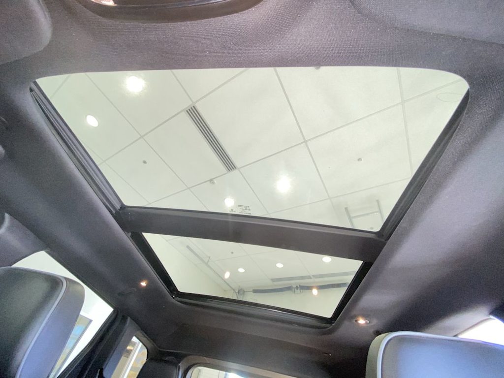 Thumbnail: 2020 Jeep Grand Cherokee - 26