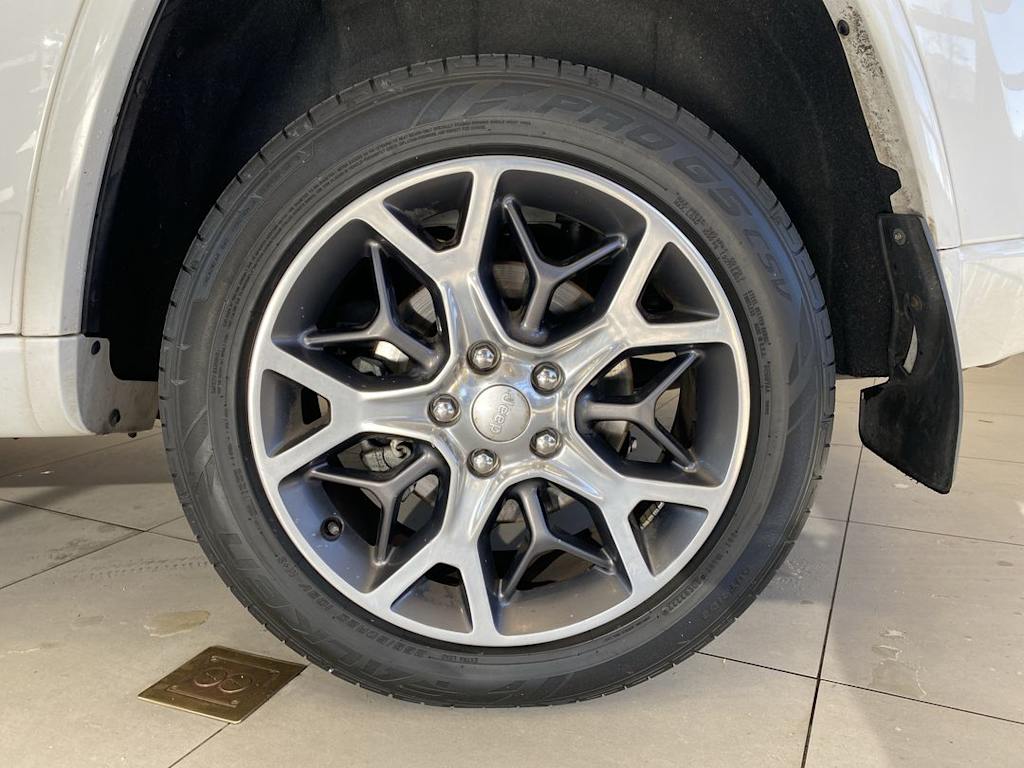 Thumbnail: 2020 Jeep Grand Cherokee - 8