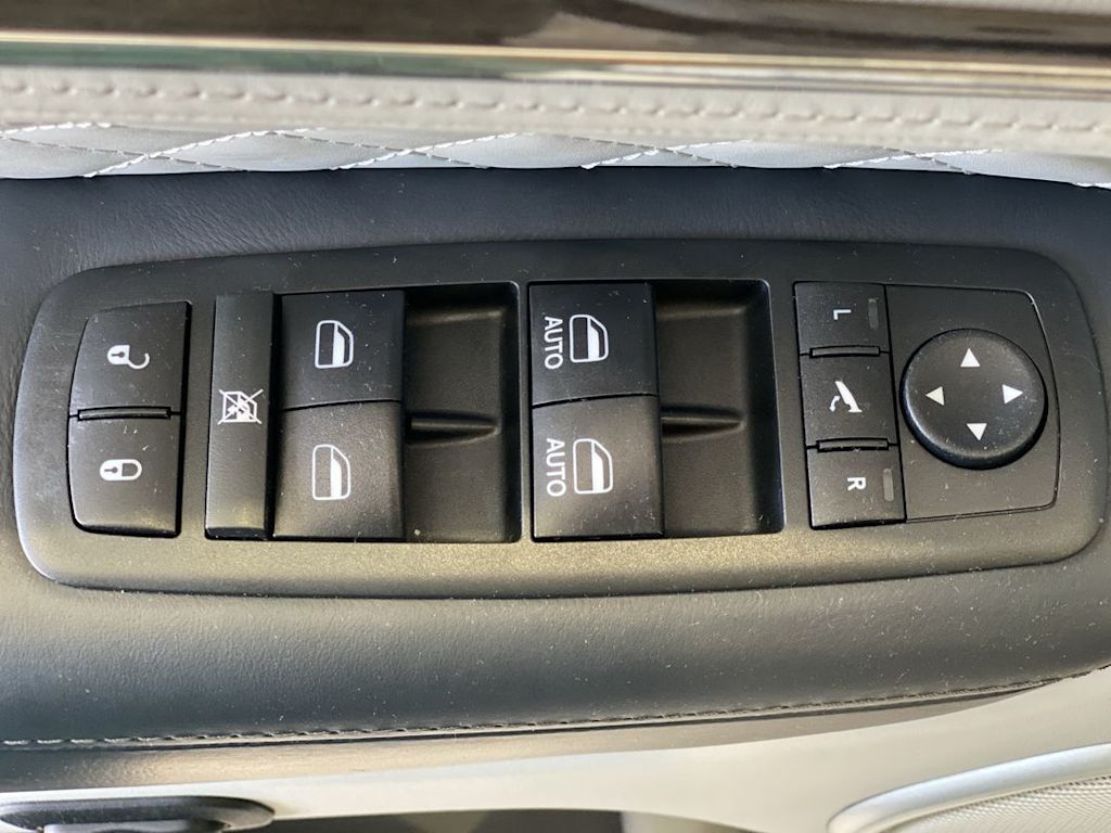 Thumbnail: 2018 Jeep Grand Cherokee - 24